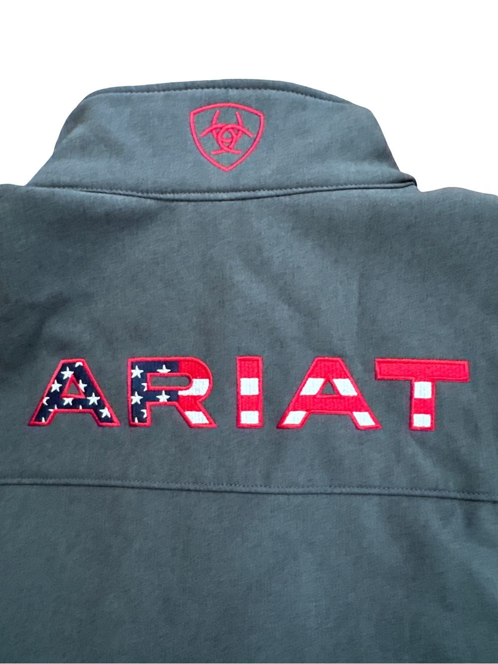 Ariat 2.0 Softshell Vest Men’s M Gray Logo Wind Water Resistant American Flag